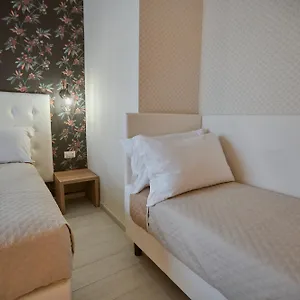 Castrichella Boutique Rome Airport פיומיצ'ינו